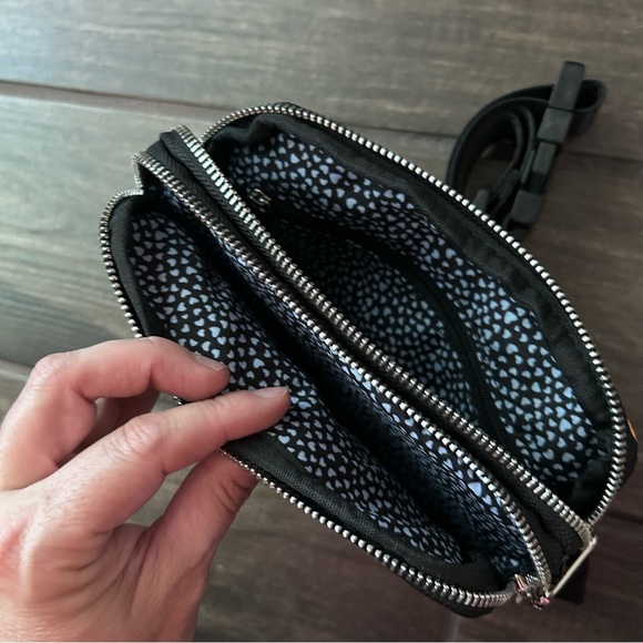 NWT Brighton Painted Poppies Floral Belt Bag Fanny Pack - Picture 7 of 8